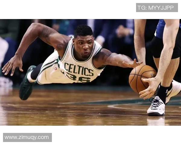 马库斯斯马特带领球队奋勇争先展现领袖风范与拼搏精神